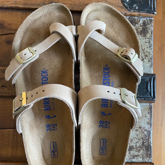 Mayari Birkenstocks- Excellent Condition - Picture 1 of 2